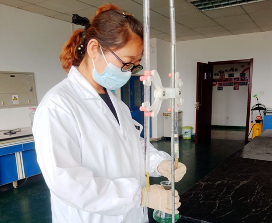 1711935870636028230.jpg 【集團巾幗建功標兵】呼和浩特鋁電公司 李東霞2_副本.jpg